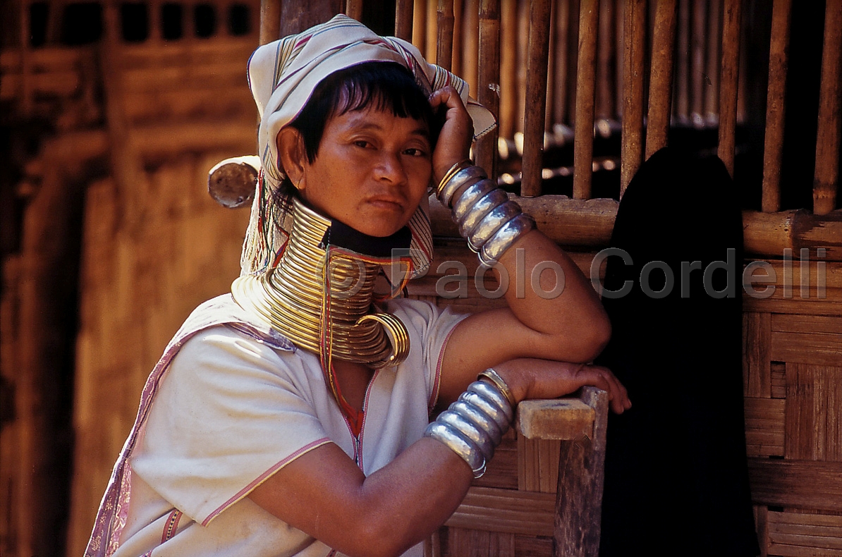 Paduang Hilltribe (Long Neck Woman), Mae Hong Son, Thailand
 (cod:Thailand 54)